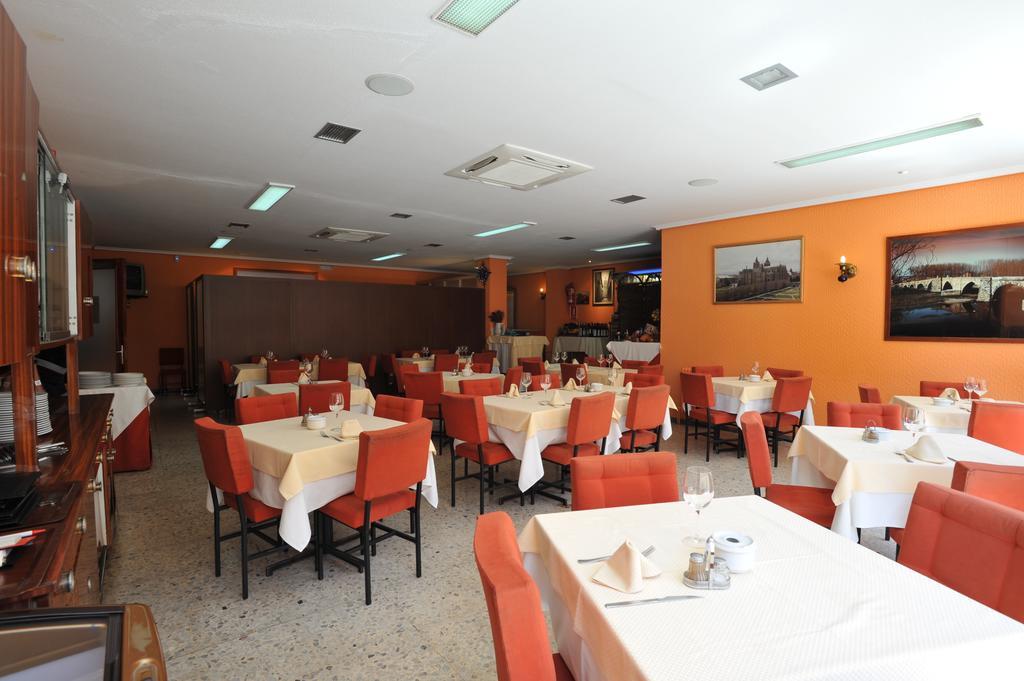 Hostal Coruna Astorga Eksteriør billede