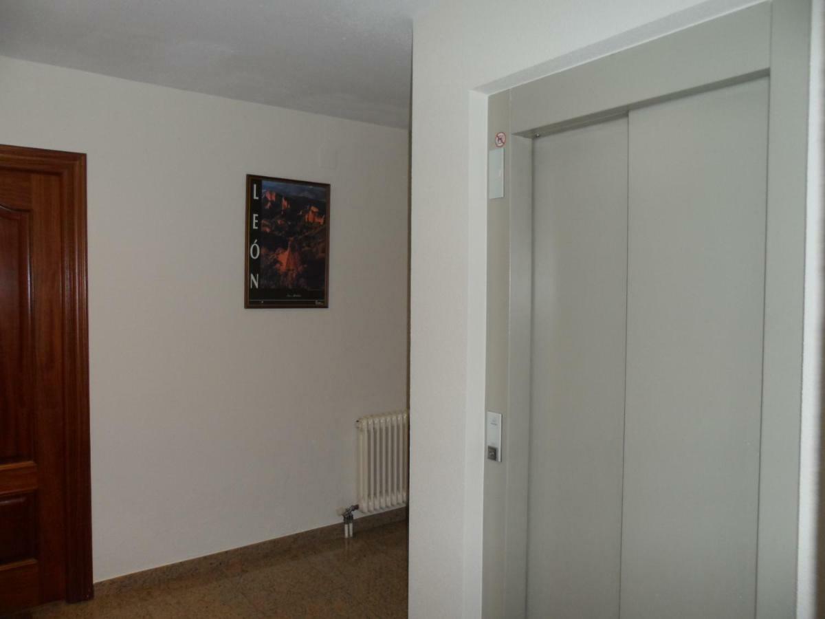Hostal Coruna Astorga Eksteriør billede